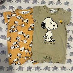Like New H&M x Peanuts Onesie Bundle 🚭